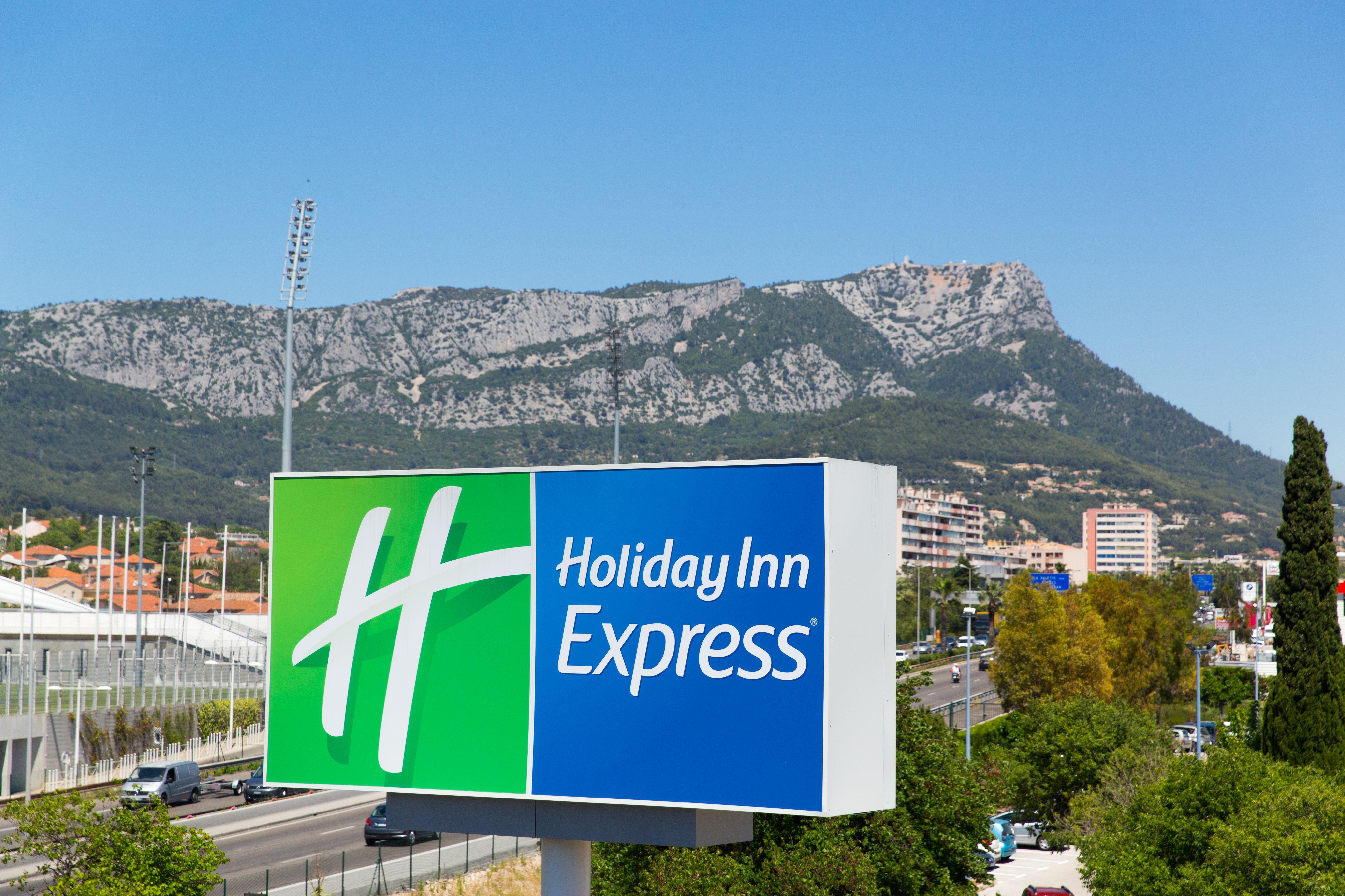 Holiday Inn Express Toulon - Est, An Ihg Hotel Екстериор снимка